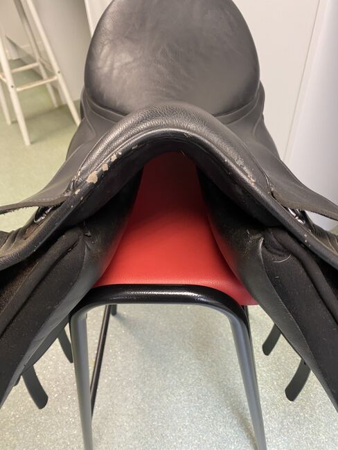 Collegiate synthetic saddle 17”, Collegiate, Elizabeth Osborne, Other Saddle, Castle donington, Image 2