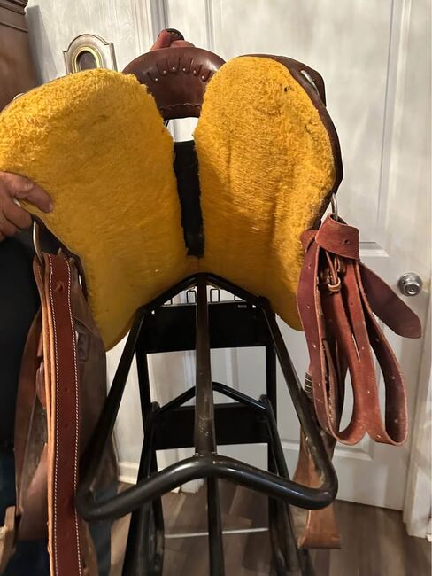 Continental Saddle 17’ reiner, Mac, Other, AL, Image 4