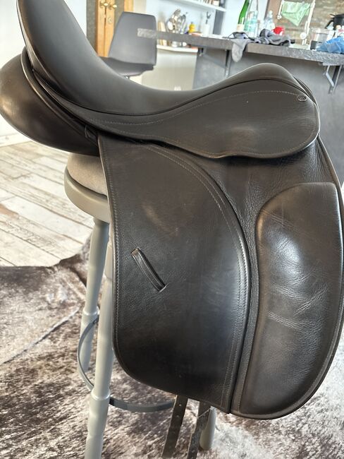 Country dressursatte XW 17,5, County  Dressursattel , Schweitzer , Dressage Saddle, Müllenbach 