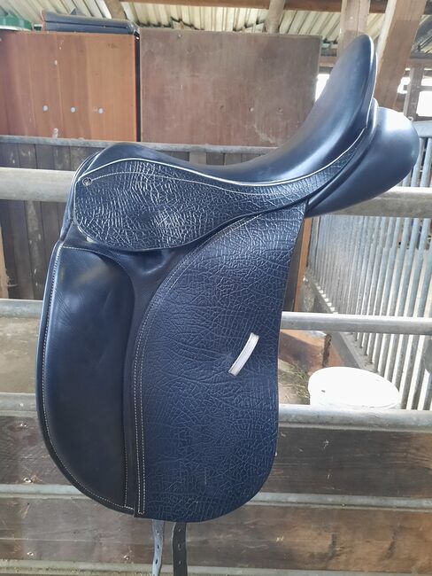 County Dressursattel, County Connection, Alexandra Schmidt, Dressage Saddle, Cuxhaven, Image 2