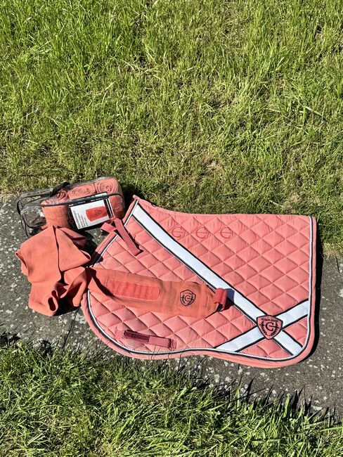 Covalliero Set Coral, Covalliero , Theresa, Dressage Pads, Bechhofen 