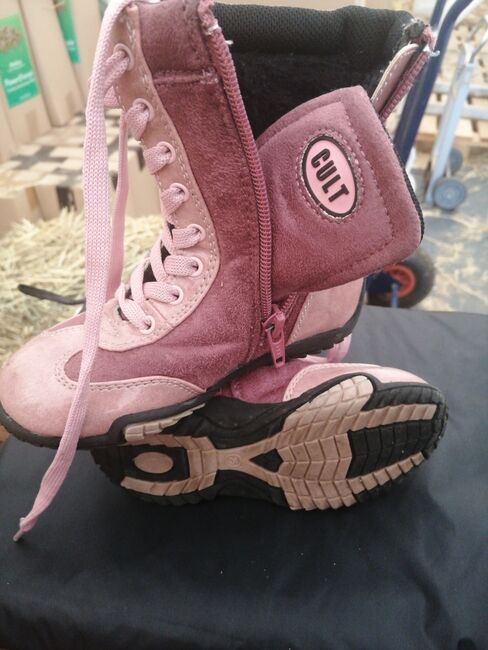 Cult Mädchen Boots Gr 25, gefüttert, Cult Schnürung mit Reißverschluss , Gänssaalranch , Riding Shoes & Paddock Boots, Taunusstein