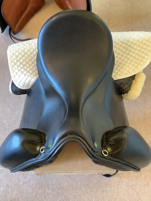 Custom Hulsebos Monoflap Dressage Saddle, Hulsebos , Carolyn Thow, Dressage Saddle, Alvarado, Image 2