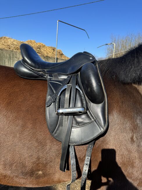 Custom Icon Coda W 17,5“, Custom Icon Coda W, Nina Weigand, Dressage Saddle, Kleinblittersdorf 