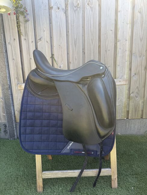 Custom Wolfgang Gemini R, Custom  Wolfgang Gemini R, NG Zadels (NG Zadels ), Dressage Saddle, Almere