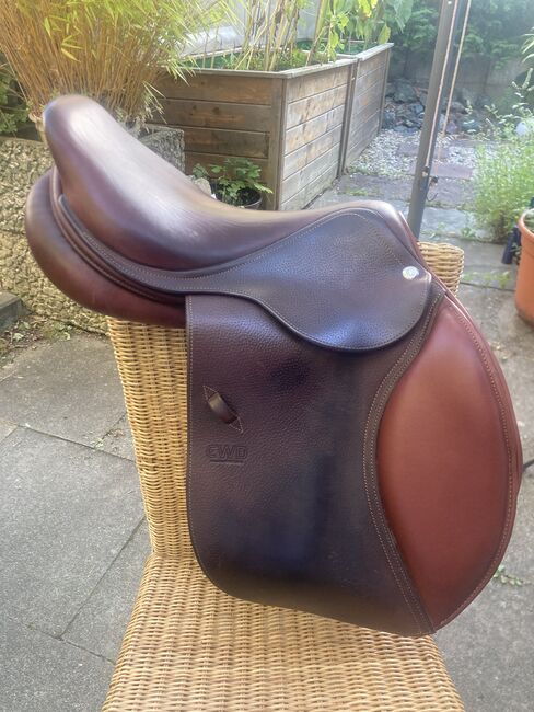 CWD Springsattel - CWD SE02 170 TR 3D - 17 Zoll, CWD CWD SE02 170 TR 3D, Janina Röhrig, Jumping Saddle, Braunfels, Image 3