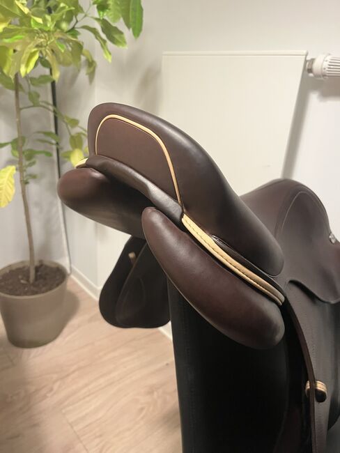 CWD SE03 Springsattel 17,5 Zoll close contact, CWD SE03, Eva, Jumping Saddle, Kleve, Image 3