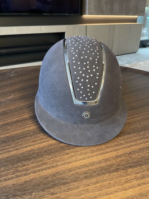 Horze Solara horse driving cap, Horze Solana, Charlie , Kaski, Budel