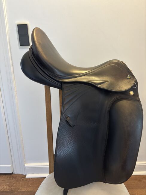 Dessursattel Prestige Milan 17 er Sitzfläche 31 Kammer von 2014, Prestige Italy Milan, Julia, Dressage Saddle, Lünen, Image 4