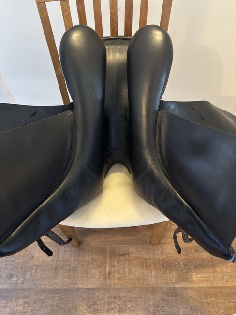 Dessursattel Prestige Milan 17 er Sitzfläche 31 Kammer von 2014, Prestige Italy Milan, Julia, Siodła ujeżdżeniowe, Lünen, Image 6