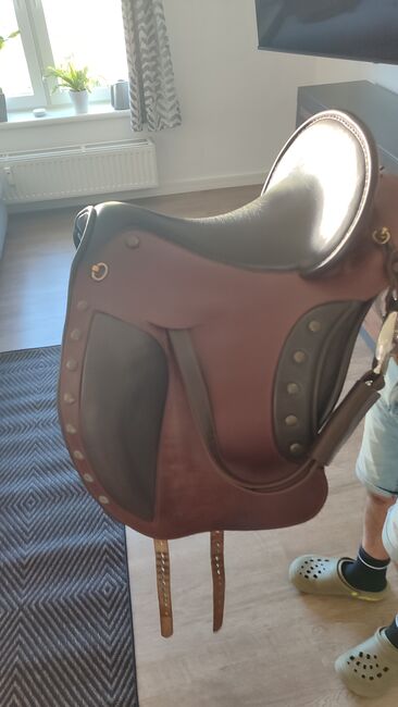 Deuber El Campo Barocksattel, Deuber&Partner El Campo , Stephanie Wegrzyn , Baroque Saddle, Essen, Image 2