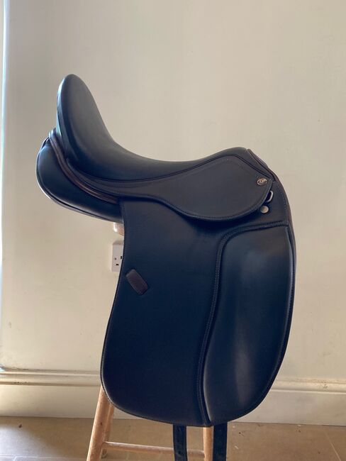 Deuber Novaflex Dressage Doublee - 18", Deuber Novaflex Dressage Doublee, Ella Jones, Dressage Saddle, Nailsworth, Gloucestershire , Image 4