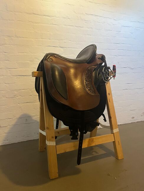 Deuber&Partner Barocksattel S1, DEUBER&PARTNER  Barock El Campo décor, Daniela Jekeli , Baroque Saddle, Würzburg, Image 6