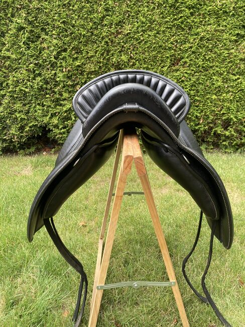 Deuber & Partner – Ibero Verano Barocksattel S2, Deuber  Ibero Verano, Elke Pflumm, Baroque Saddle, Lichtenstein