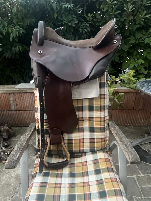 DEUBER Quantum Western/Dressur/Freizeit m Fendern/Blättern S4 TOP, DEUBER Quantum, Nina Marks, Baroque Saddle, Wolfsburg, Image 2
