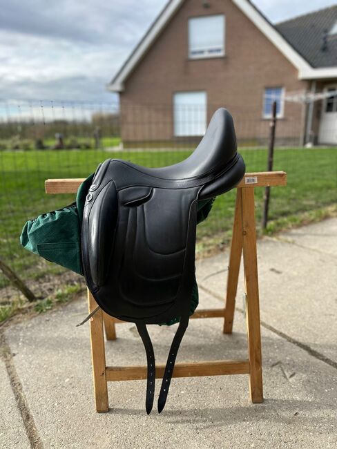 Devoucoux dressuurzadel Makila Harmonie S, New Makila Harmonie S , Jolanda, Dressage Saddle, Driewegen