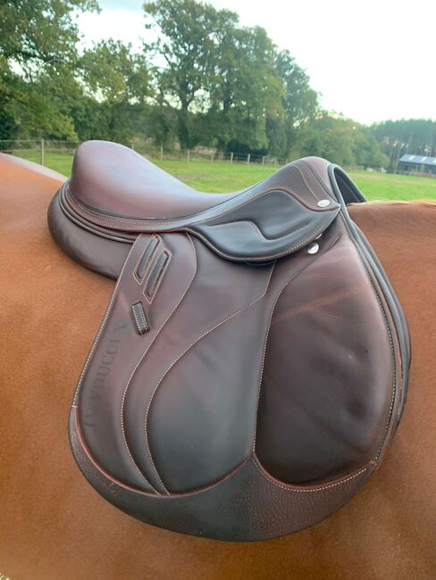 Devoucoux jumping saddle, Devoucoux , Megan Burbridge, Jumping Saddle, Wisborough Green, Image 2