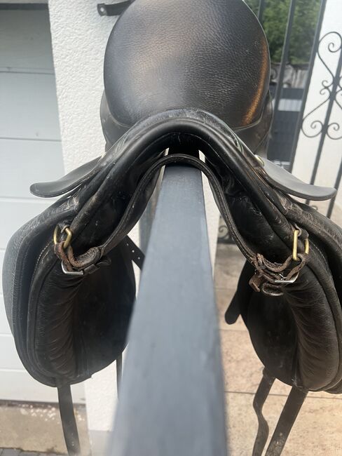 Diamant Windsor Spring Tree Sattel 17, Windsor  Diamant , Sandra , Dressage Saddle, Worms, Image 3