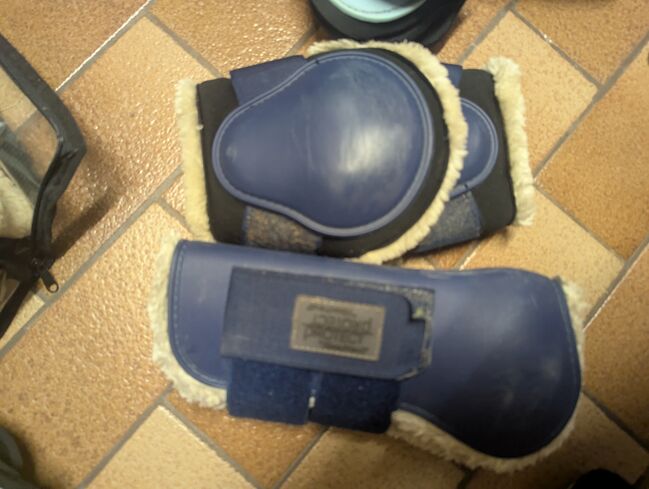 Verschiedene Gamaschen, Xenia Beß , Tendon Boots, Eckental , Image 7