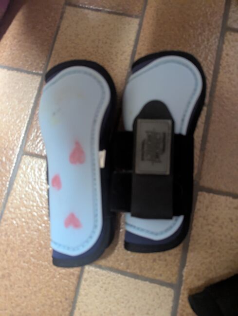 Verschiedene Gamaschen, Xenia Beß , Tendon Boots, Eckental , Image 3