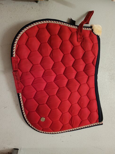 Diverse gebrauchte Schabracken, Fiona Jaquet, Dressage Pads, Courtaman