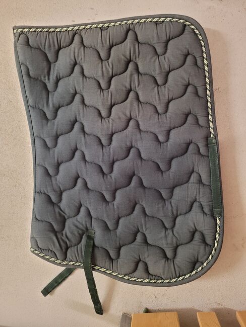 Diverse gebrauchte Schabracken, Fiona Jaquet, Dressage Pads, Courtaman, Image 2
