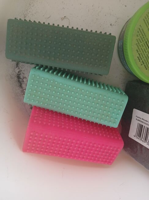 Verschiedenes putzzeug und pflegezeug, melanie, Grooming Brushes & Equipment, Altenkirchen, Image 3