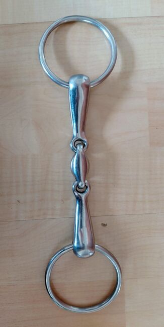 doppelt gebrochene Wassertrense, Sophie Marie Studer, Bridles & Headstalls, St.Erhard