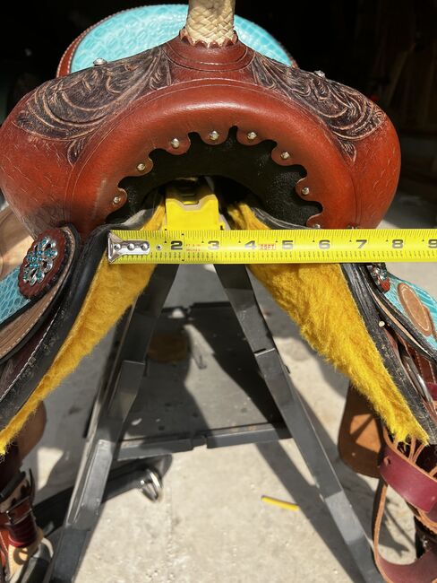 Double T barrel saddle- like new, Double T, Heather Peters, Western Saddle, Rolfe, Image 5