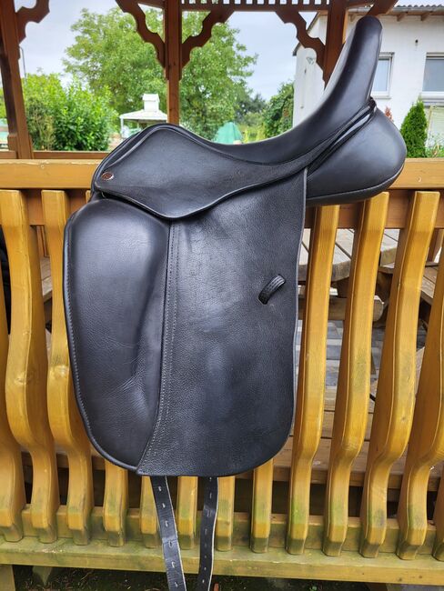 Dresch Dressursattel 17,5 Zoll, Dresch, Helena, Dressage Saddle, Darmstadt , Image 3