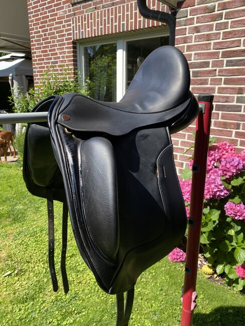 Dresch Dressursattel, Dresch Modell XT Flat Verdades Monoblatt mit Aufblattpausche, Nicole Nilges, Dressage Saddle, Kaarst, Image 3
