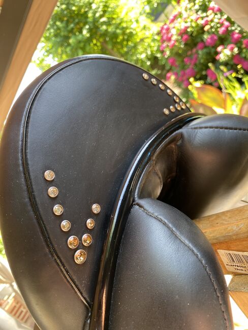 Dresch Dressursattel, Dresch Modell XT Flat Verdades Monoblatt mit Aufblattpausche, Nicole Nilges, Dressage Saddle, Kaarst