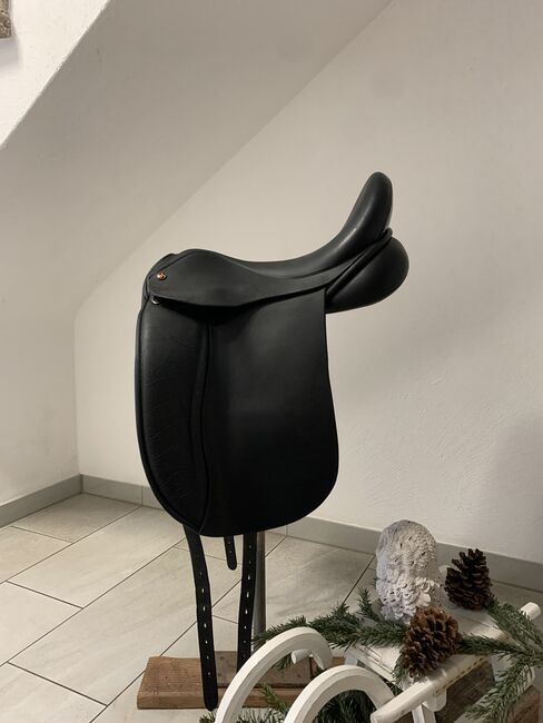 Dresch Dressursattel 18Zoll, Dresch, K.F., Dressage Saddle, Schmidthachenbach, Image 3