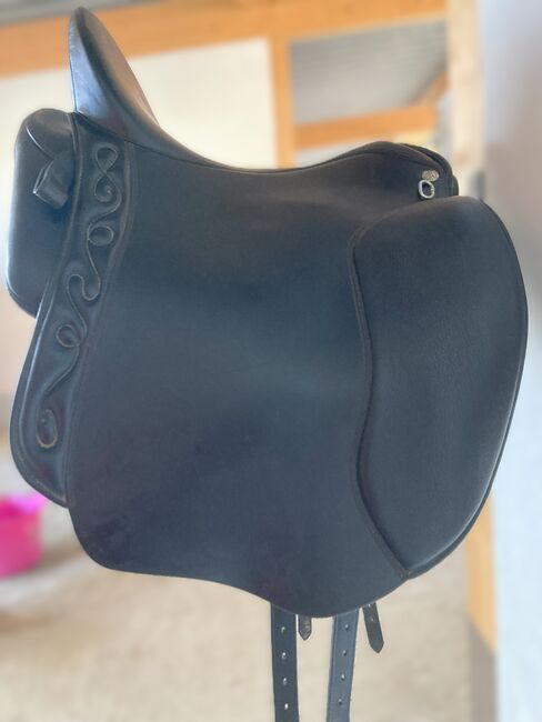 Dressage Andaluz - Premium Line Dressur - Glattleder 17,5" schwarz, Iberosattel Dressage Andaluz - Premium Line Dressur, Anja Lenz, Siodła ujeżdżeniowe, Straden, Image 4