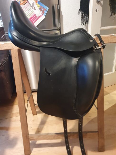 Dressursattel 17,5, Equipe Emporio, Jassica Richter , Dressage Saddle, Utting, Image 4