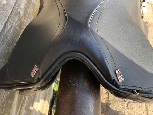 Dressursattel 17,5 Zoll, Claridge house , Sara, Dressage Saddle, Berlin