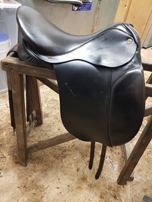 Dressage Saddle 17.5, Jones, Andrea, Siodła ujeżdżeniowe, Wyville