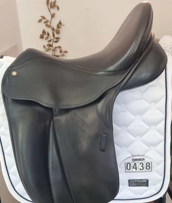 Dressursattel 17 Zoll Verkauf/Tausch gegen 16,5, Max Benz Master, Vanessa Ja., Dressage Saddle, Emsbüren