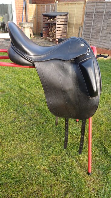Dressage saddle 17 inch wide, Black country Optima, Andrew Bland, Dressursattel, Cheddington, Abbildung 6