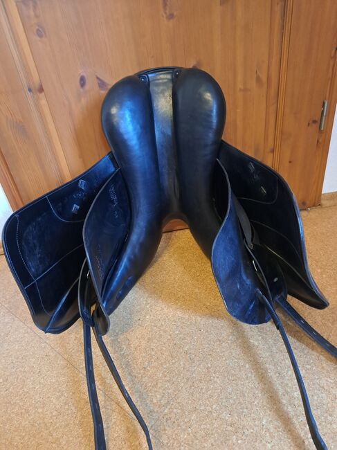 Dressur-Sattel - Amerigo Vega Special - 17 Zoll - mit Zubehör, Amerigo Vega Special, Wiechmann, Dressage Saddle, Celle, Image 4