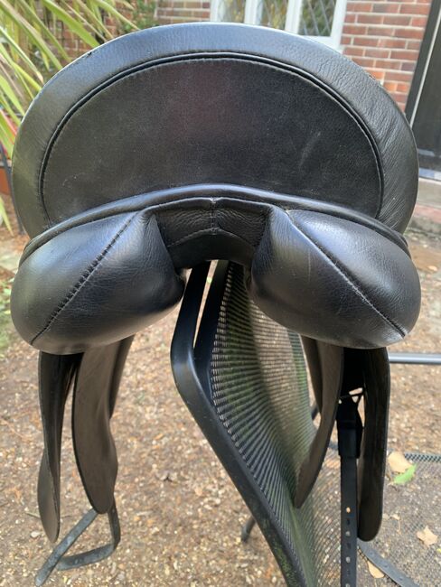 Dressage Saddle, Barnsby, Angela Best, Dressage Saddle, Henley, Image 3