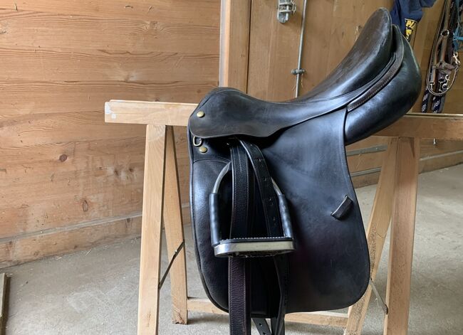 Dressursattel schwarz, P.A. Spirig, P.A. Spirig Gossau Dressur, Wespe, Dressage Saddle, Eriswil 