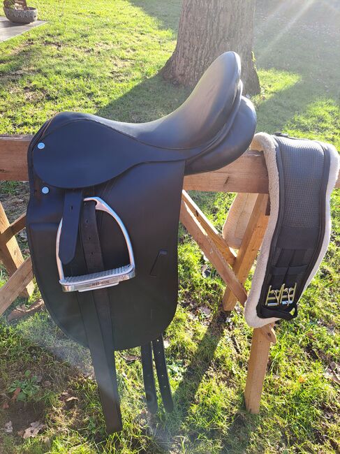 Dressursattel Schwarz, Insa, Dressage Saddle, Martfeld 