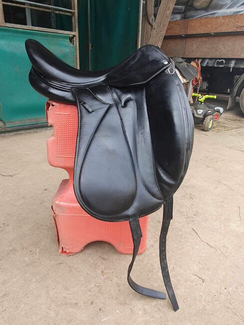 Dressursattel ♥️, Devoucoux  Makila S, Lina Kahle, Dressage Saddle, Bad Lauchstädt, Image 2