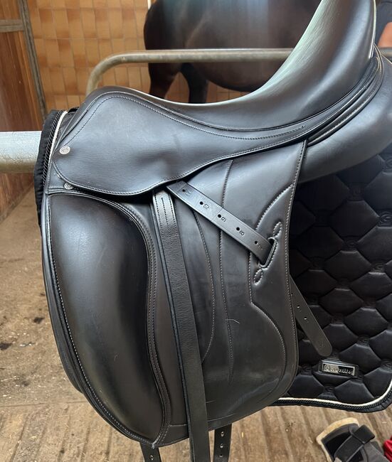 Dressur sattel Equipe oracle 17 zoll kw33, Selleria Equipe  Oracle, Emily , Dressage Saddle, München