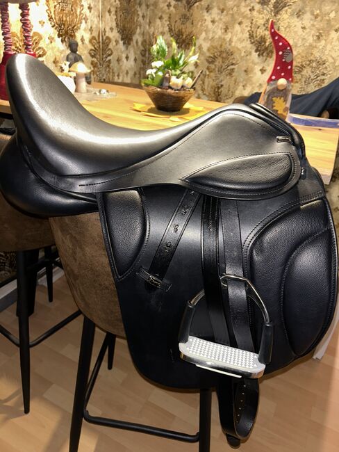 Dressursattel „Favorito“ Verona 18“ Unbenutzt, Patricia Rosenberg , Dressage Saddle, Fürstenberg , Image 3