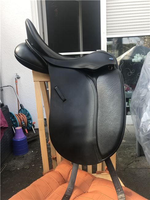 Dressursattel zu verkaufen, Euroriding  Diamant, Julia , Dressage Saddle, Sindelfingen , Image 2