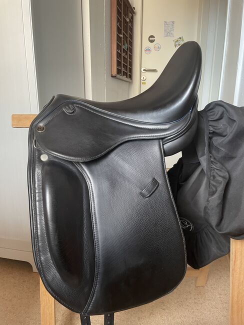 Dressursattel von Deuber& Partner für kurzen Rücken, Deuber und Partner Nova Flex Libra, Maya W, Dressage Saddle, Ostfildern, Image 4