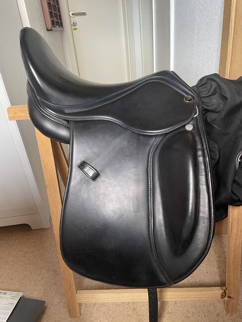 Dressursattel von Deuber& Partner für kurzen Rücken, Deuber und Partner Nova Flex Libra, Maya W, Dressage Saddle, Ostfildern, Image 3