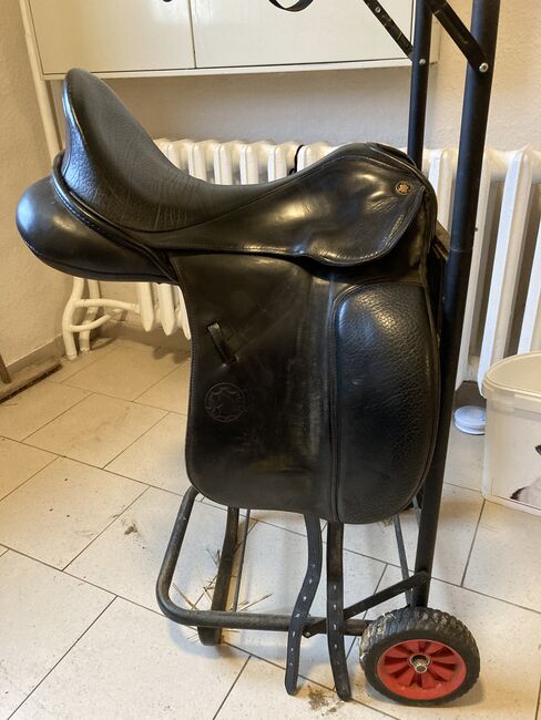 Dressursattel Hennig 17 Zoll, Hennig, LiFie, Dressage Saddle, Werder (havel)